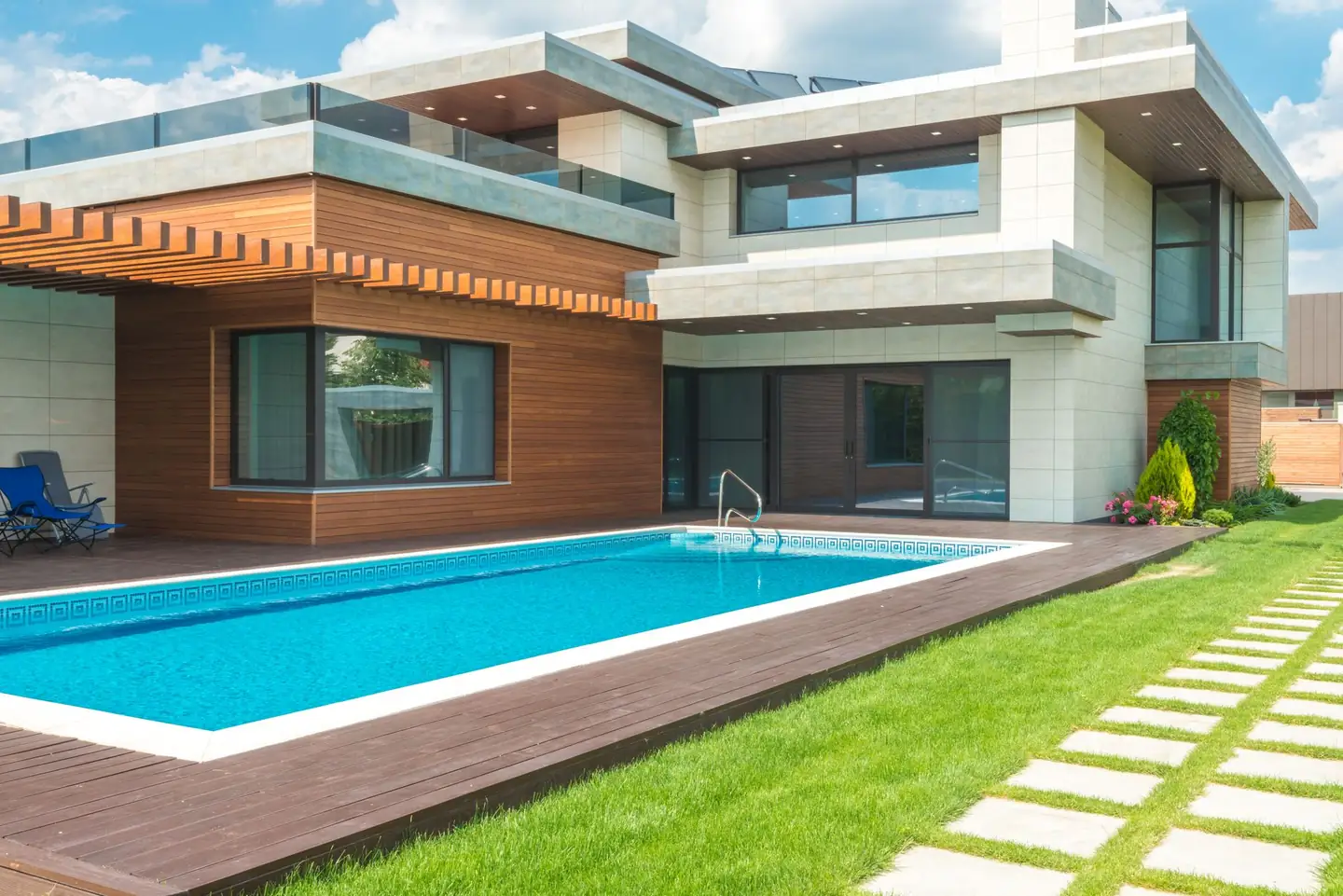 Swimming pool builders serving Lismore, NSW